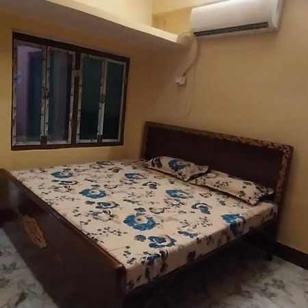 Aadi Shakti Bhawan Hotel Ayodhya Kültér fotó