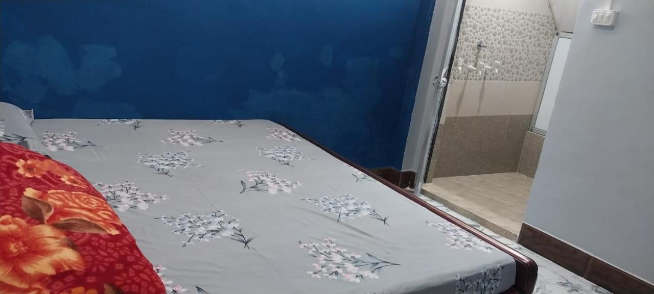 Aadi Shakti Bhawan Hotel Ayodhya Kültér fotó